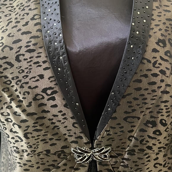 Mia Suits Collection Suit - Picture 3 of 10